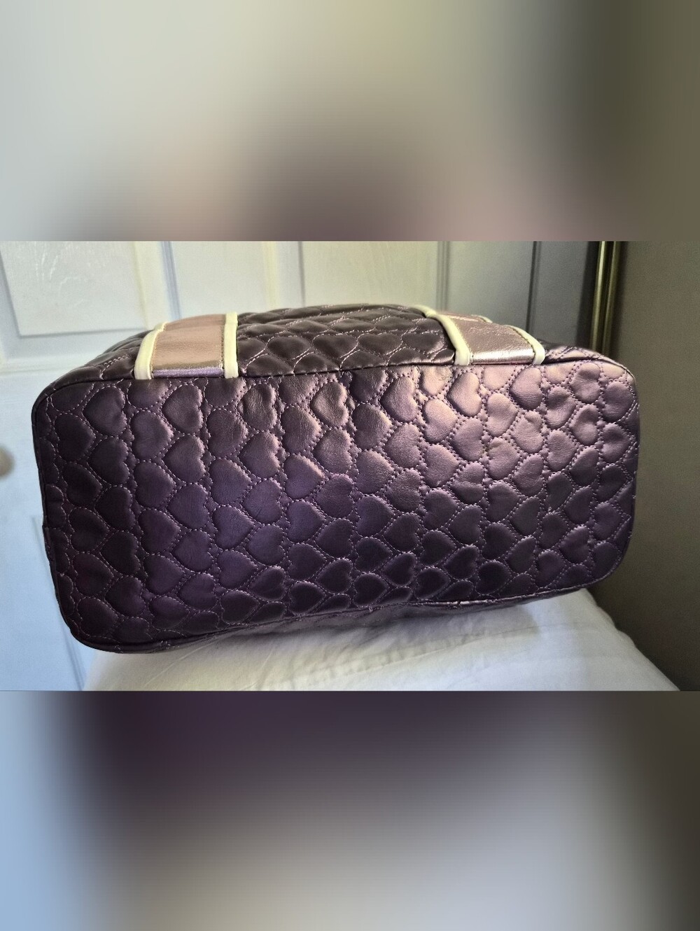 Vintage 2012 Justin Bieber Metallic Plum Quilted Tote with Cream Trim - Picture 5 of 6